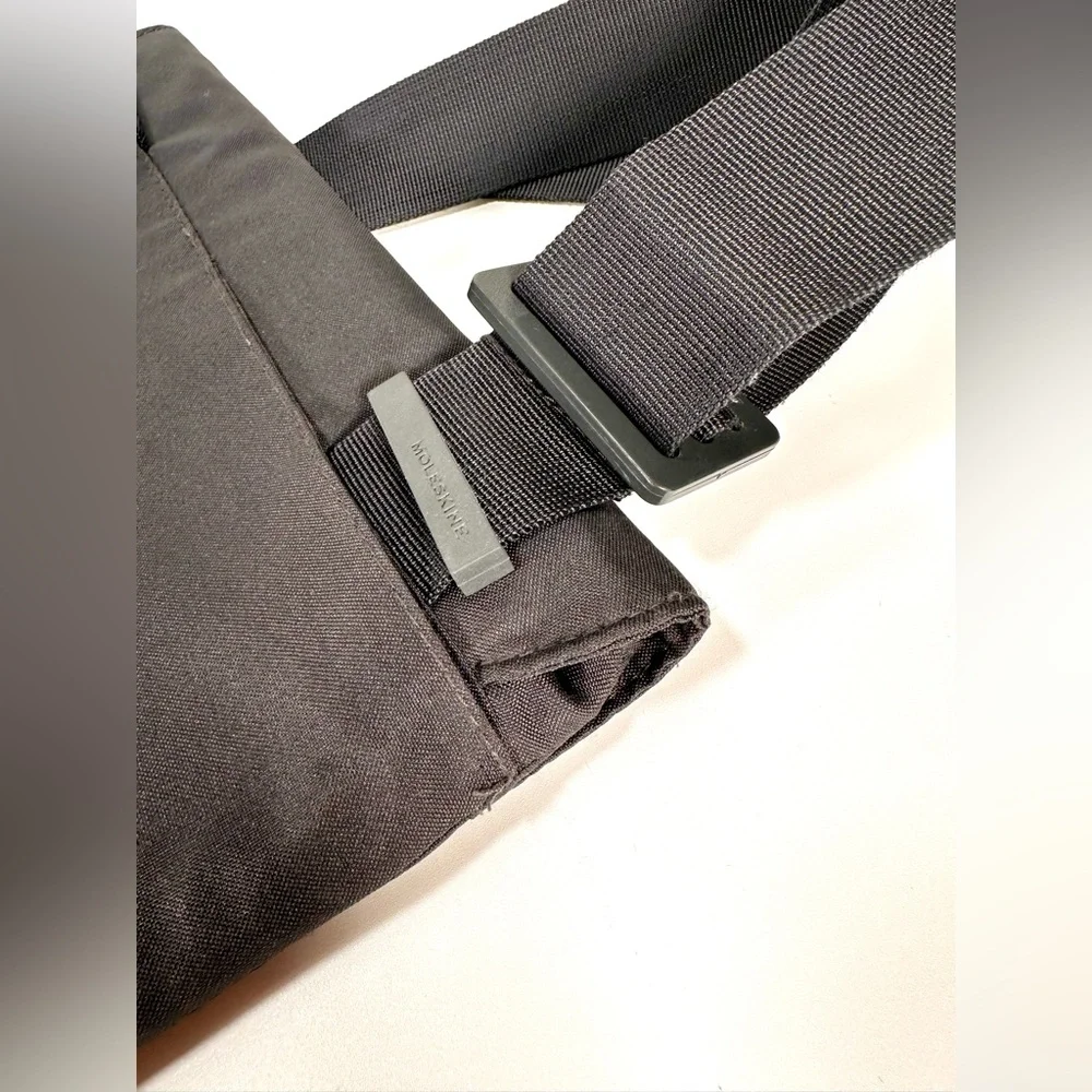 Moleskine Black Messenger/Shoulder Bag-Unisex